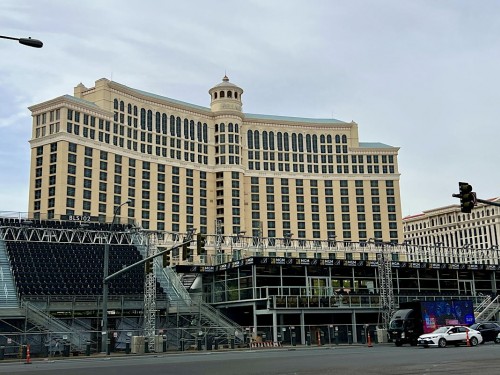 Flying out of Las Vegas during F1 weekend? Give yourself four hours, says airport