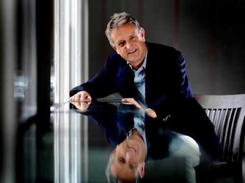 Cunard partners with producer David Pugh to bring West End theatre to Queen Anne