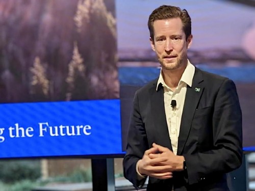 Expect "lots of bargain options" this winter & next summer, says WestJet CEO