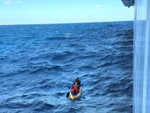 Carnival Jubilee rescues men in kayak in Gulf of Mexico